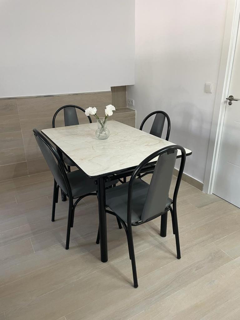 Planta Baja Moderna Y Nueva A Estrenar En El Centro Ciudad 2 Habitaciones Y 2 Banos Елче Екстериор снимка